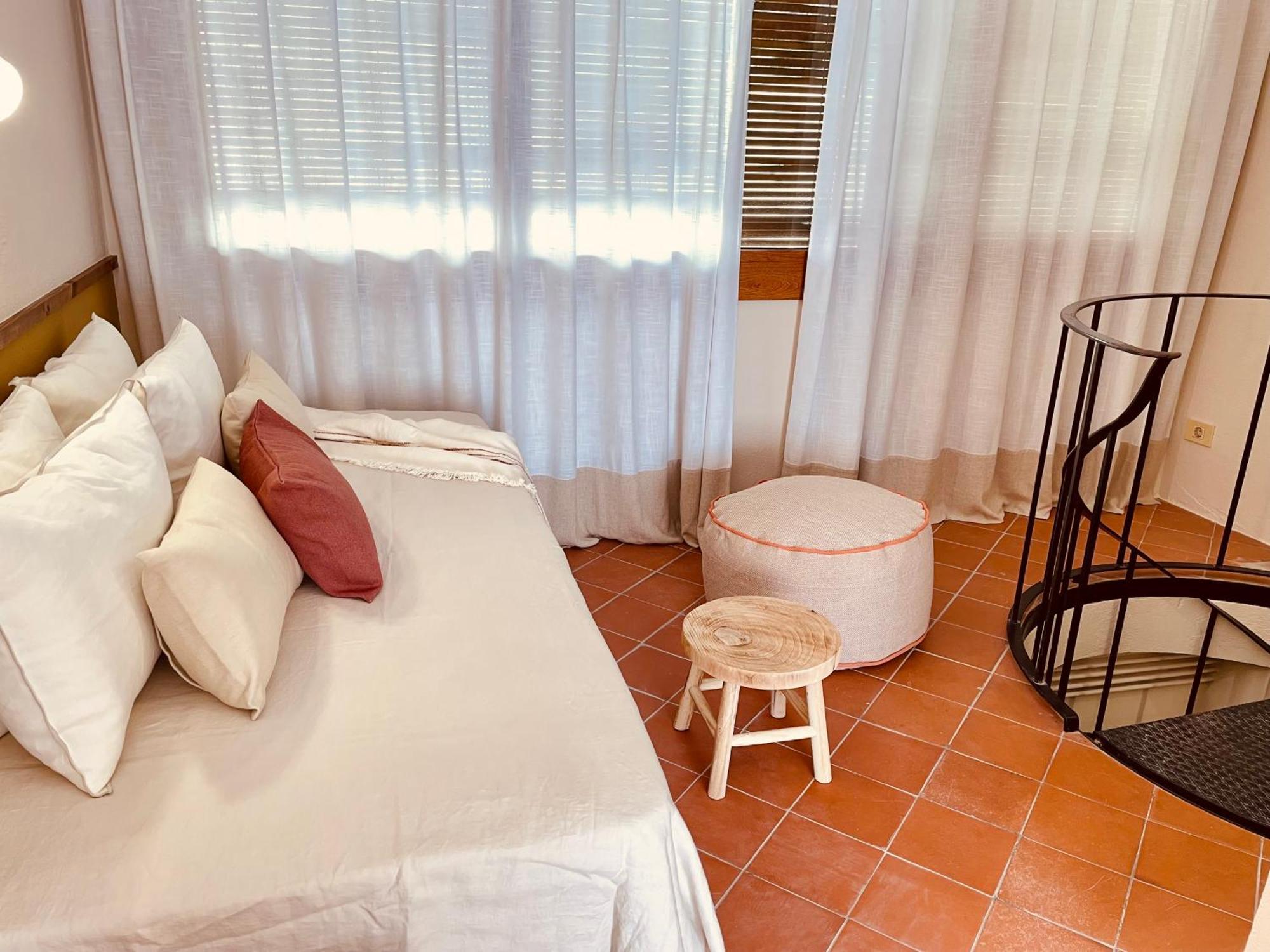 Apartaments Can Gibert Castello  D'Empuries Exterior photo
