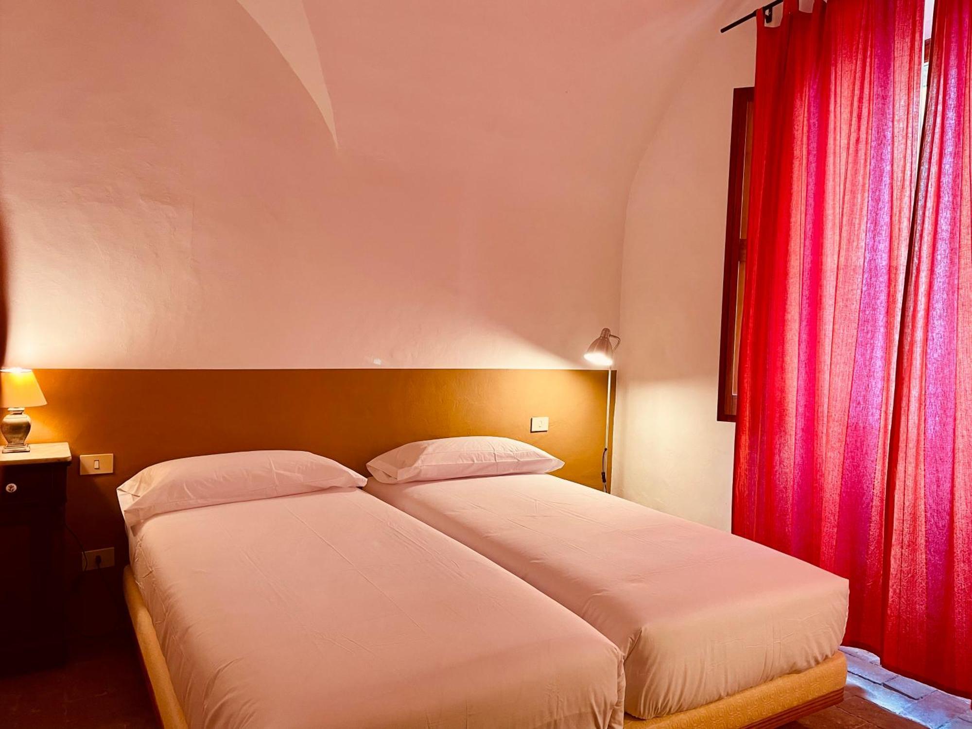 Apartaments Can Gibert Castello  D'Empuries Exterior photo