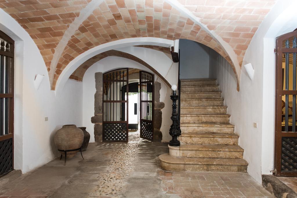 Apartaments Can Gibert Castello  D'Empuries Exterior photo