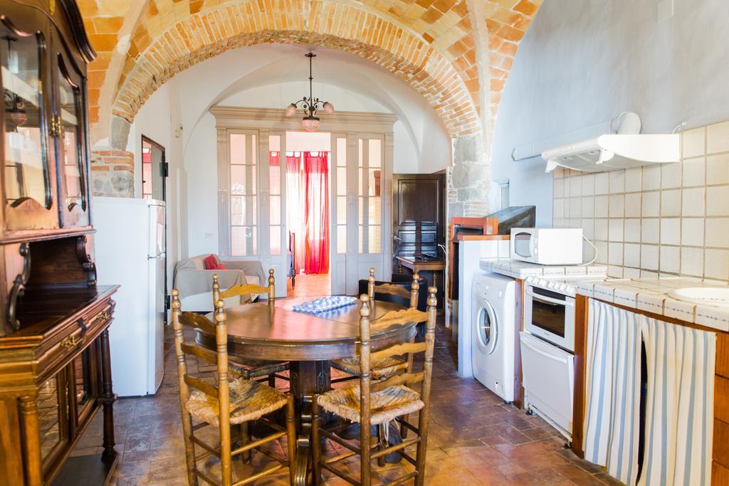 Apartaments Can Gibert Castello  D'Empuries Exterior photo